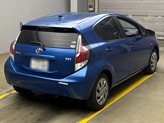 TOYOTA AQUA 2015