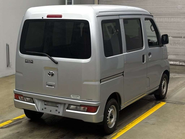 TOYOTA PIXIS VAN 2020