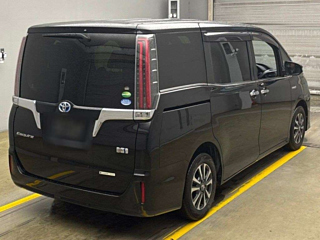 TOYOTA ESQUIRE 2018