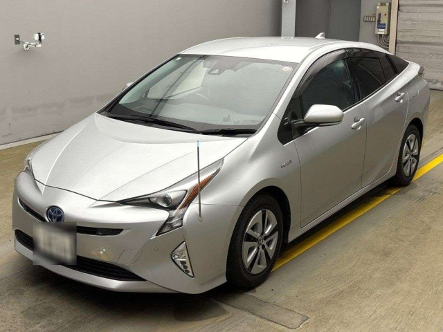 TOYOTA PRIUS 2018