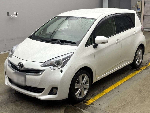 TOYOTA RACTIS 2015