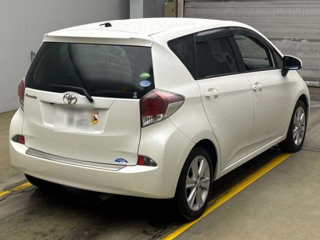TOYOTA RACTIS 2015