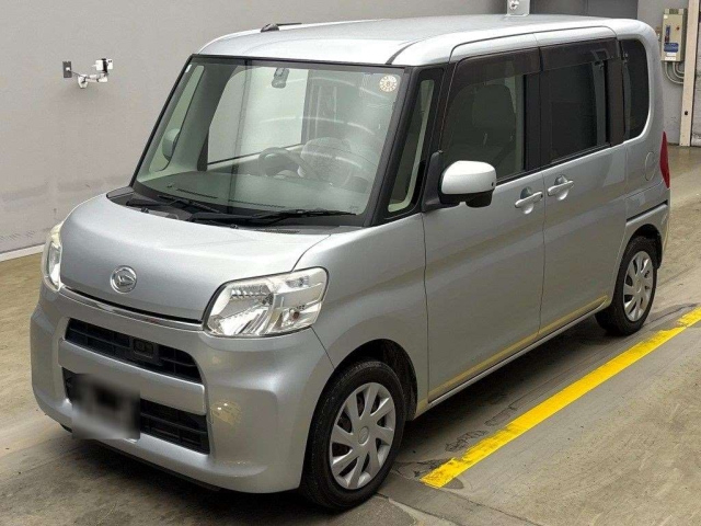 DAIHATSU TANTO 2015