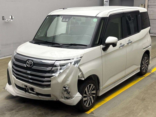 TOYOTA ROOMY 2021