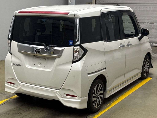 TOYOTA ROOMY 2021