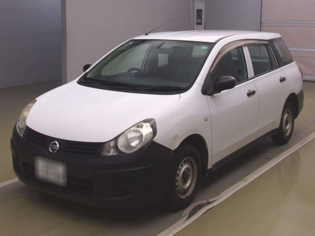 NISSAN AD 2015