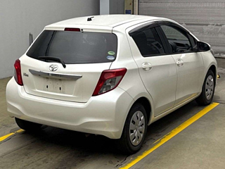 TOYOTA VITZ 2013