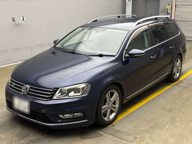 VOLKSWAGEN PASSAT VARIANT 2015