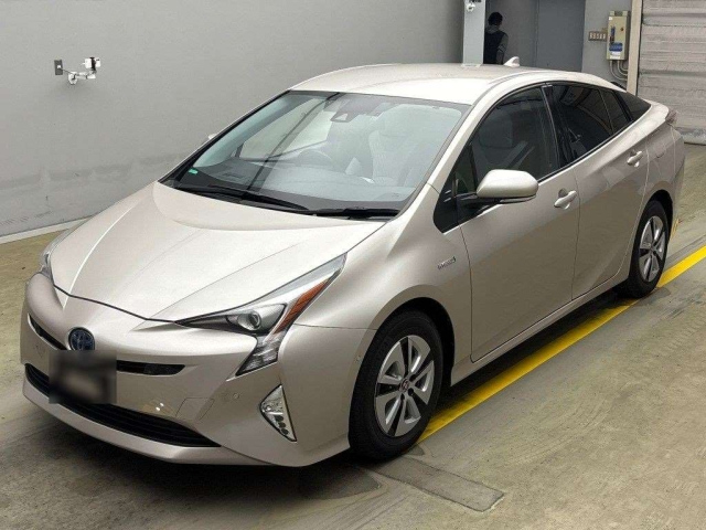TOYOTA PRIUS 2016