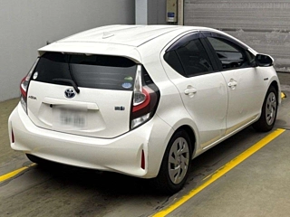TOYOTA AQUA 2019