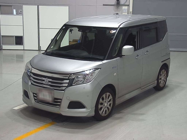 MITSUBISHI DELICA D2 2020