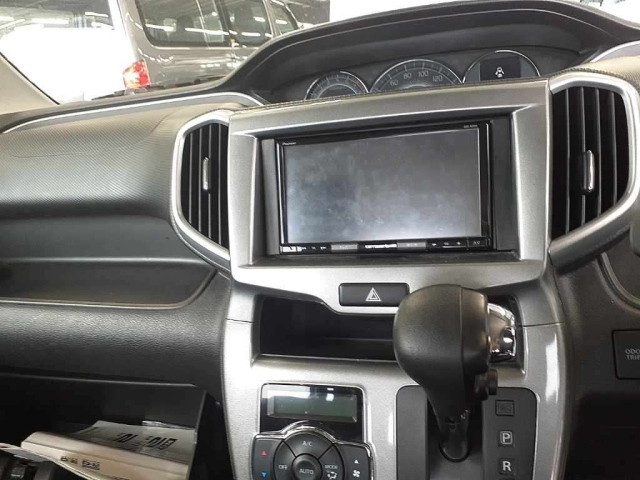 MITSUBISHI DELICA D2 2020