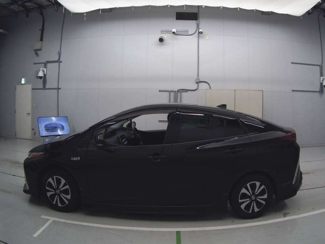 TOYOTA PRIUS PHV 2019