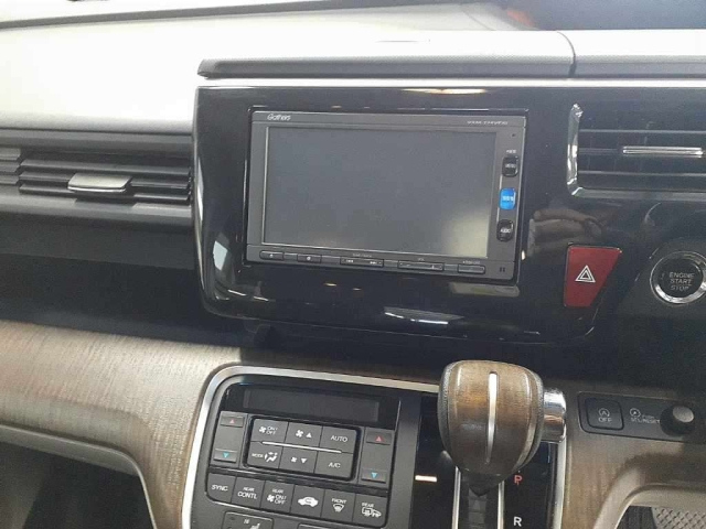 HONDA STEP WAGON 2017