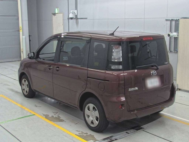 TOYOTA SIENTA 2012