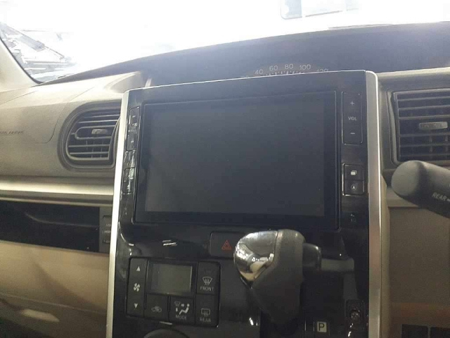 DAIHATSU TANTO 2013