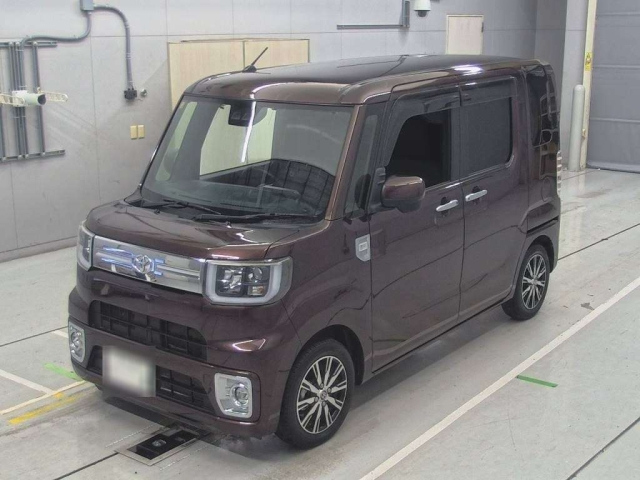 TOYOTA PIXIS MEGA 2020
