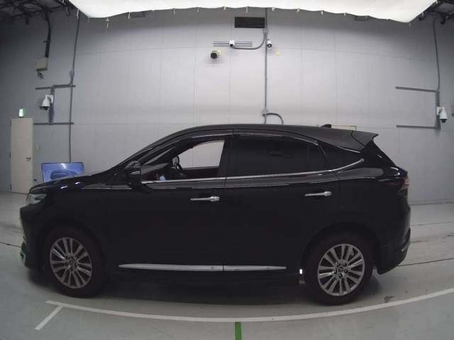 TOYOTA HARRIER 2018