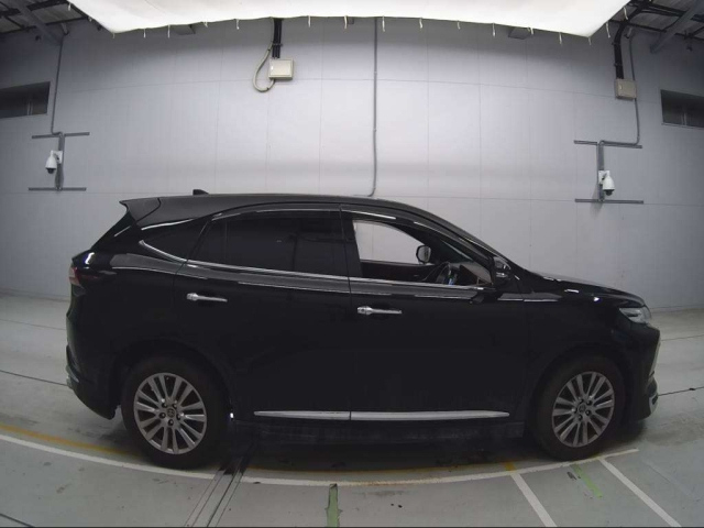TOYOTA HARRIER 2018