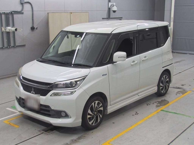 MITSUBISHI DELICA D2 2016