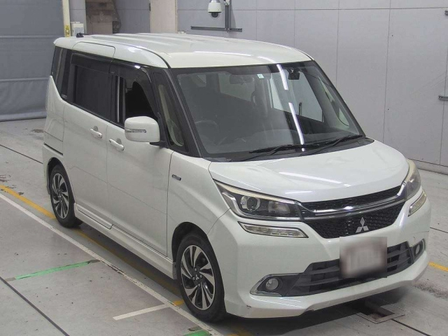 MITSUBISHI DELICA D2 2016