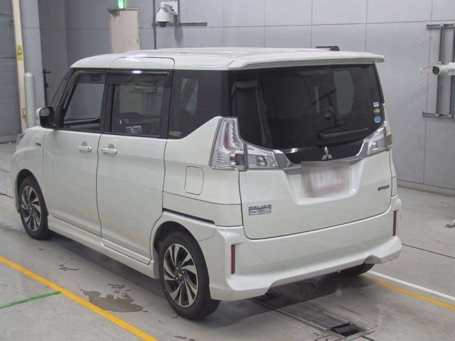 MITSUBISHI DELICA D2 2016