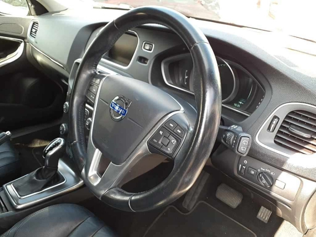 VOLVO V40 2013