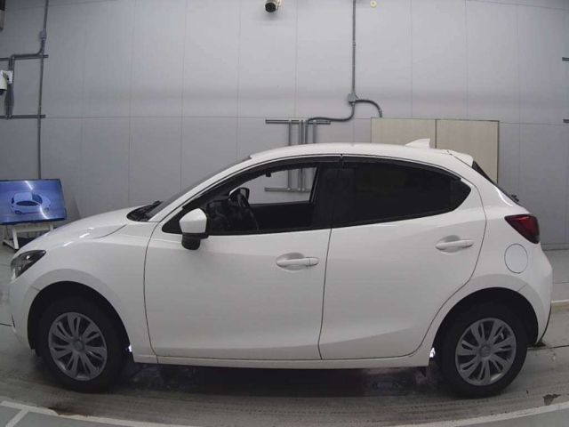 MAZDA DEMIO 2018