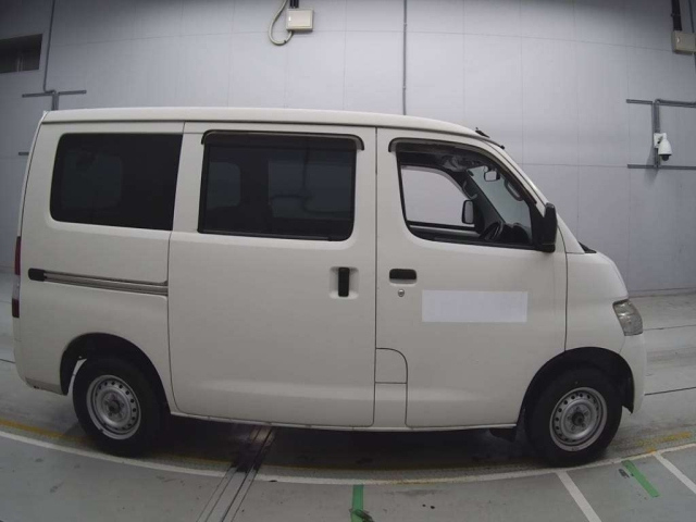 TOYOTA TOWN ACE VAN 2018