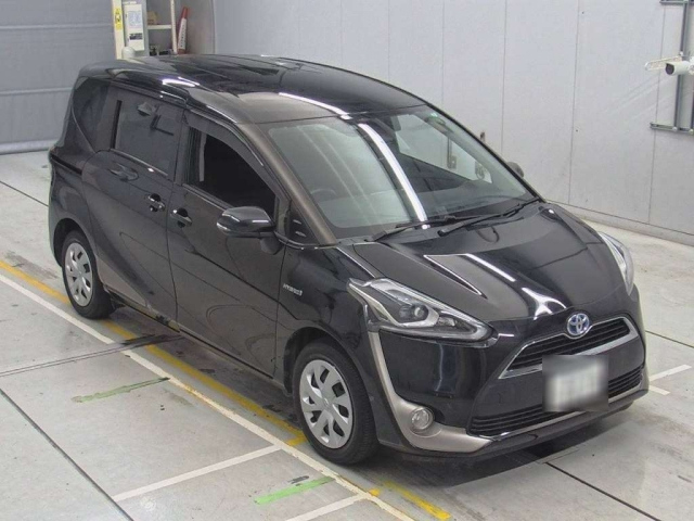 TOYOTA SIENTA 2017