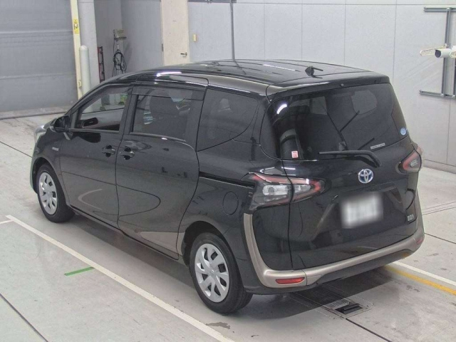TOYOTA SIENTA 2017