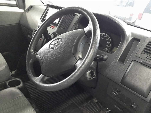 TOYOTA TOWN ACE VAN 2018