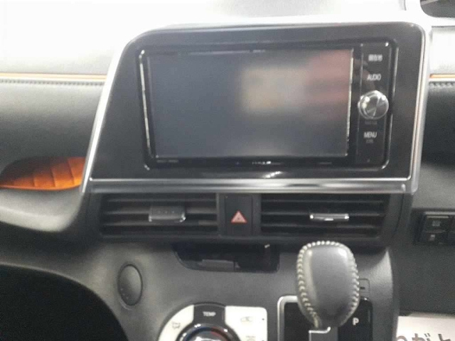TOYOTA SIENTA 2017