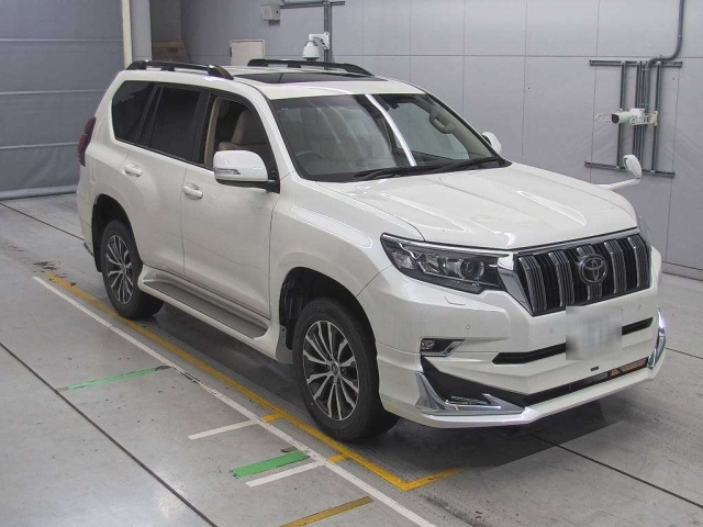 TOYOTA LAND CRUISER PRADO 2021
