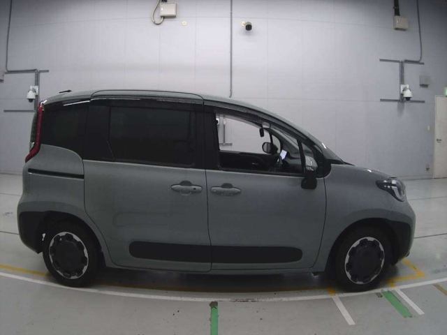 TOYOTA SIENTA 2024