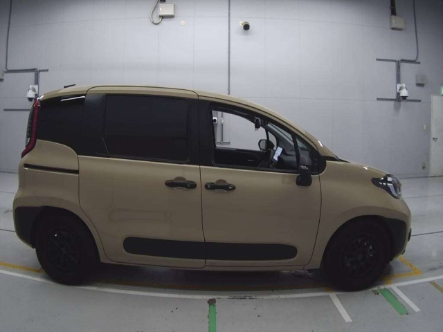 TOYOTA SIENTA 2023