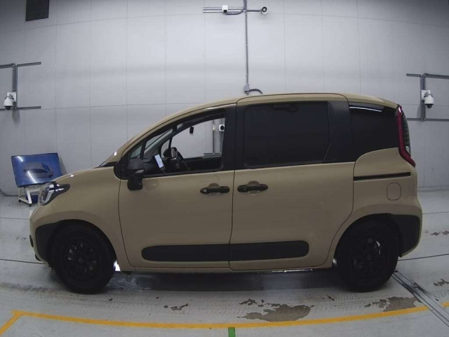 TOYOTA SIENTA 2023