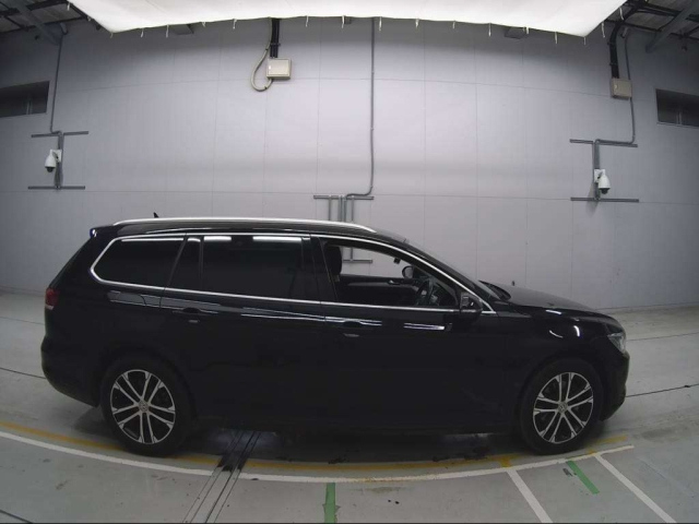 VOLKSWAGEN PASSAT VARIANT 2016