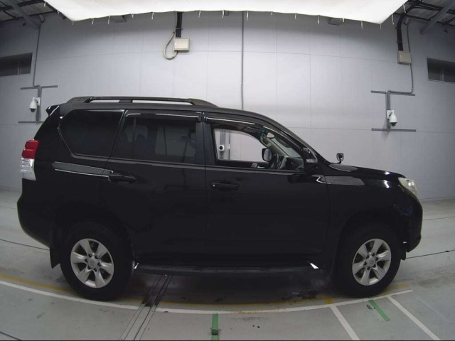 TOYOTA LAND CRUISER PRADO 2011