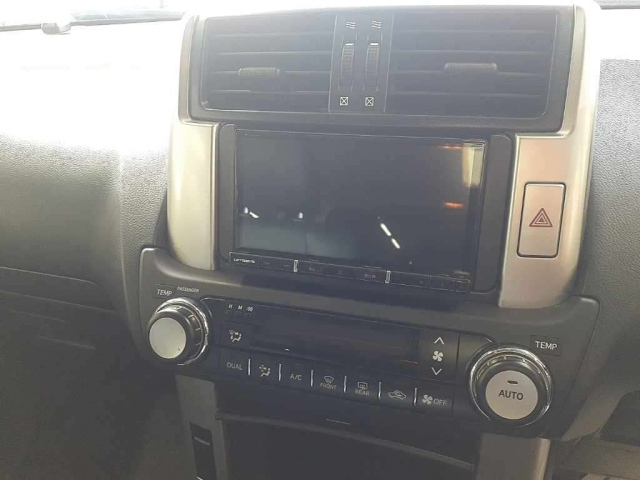 TOYOTA LAND CRUISER PRADO 2011