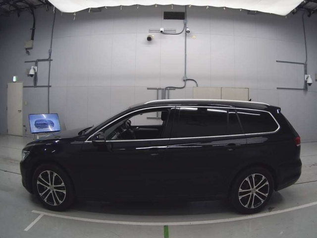 VOLKSWAGEN PASSAT VARIANT 2016