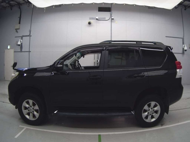 TOYOTA LAND CRUISER PRADO 2011