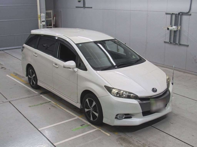 TOYOTA WISH 2012