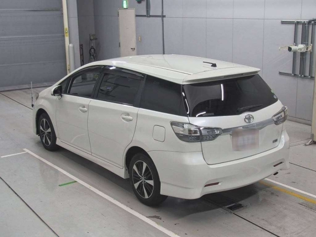 TOYOTA WISH 2012