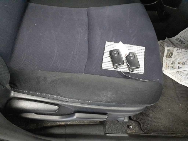 TOYOTA WISH 2012