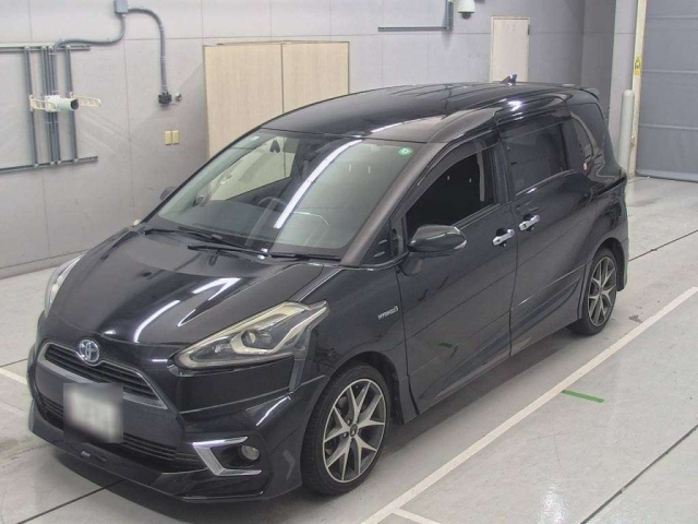 TOYOTA SIENTA 2015