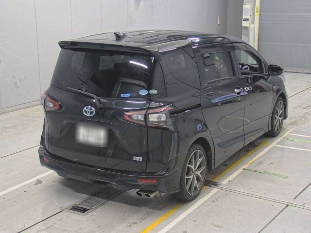 TOYOTA SIENTA 2015