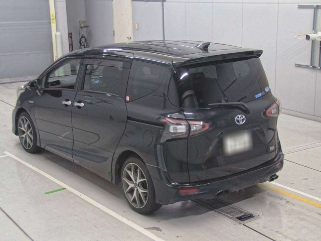 TOYOTA SIENTA 2015