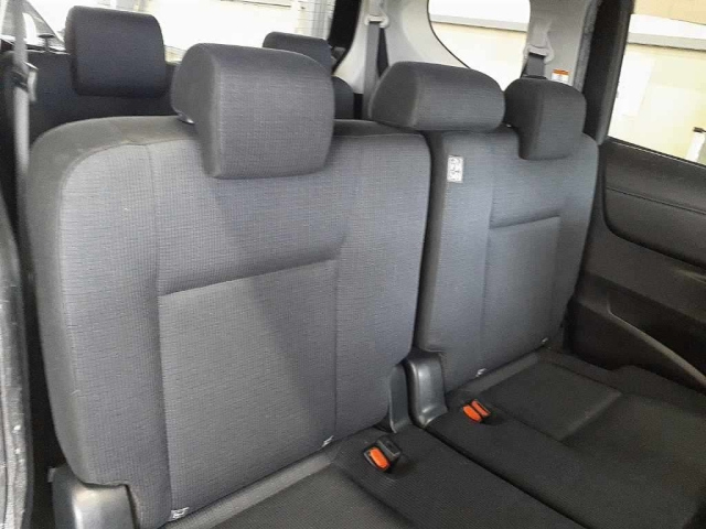 TOYOTA SIENTA 2015