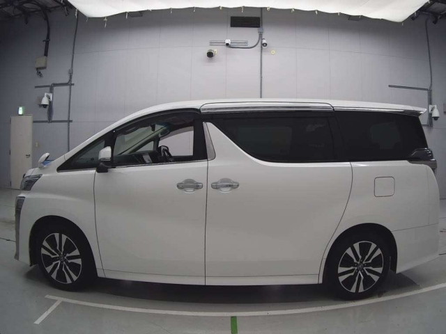 TOYOTA VELLFIRE 2018